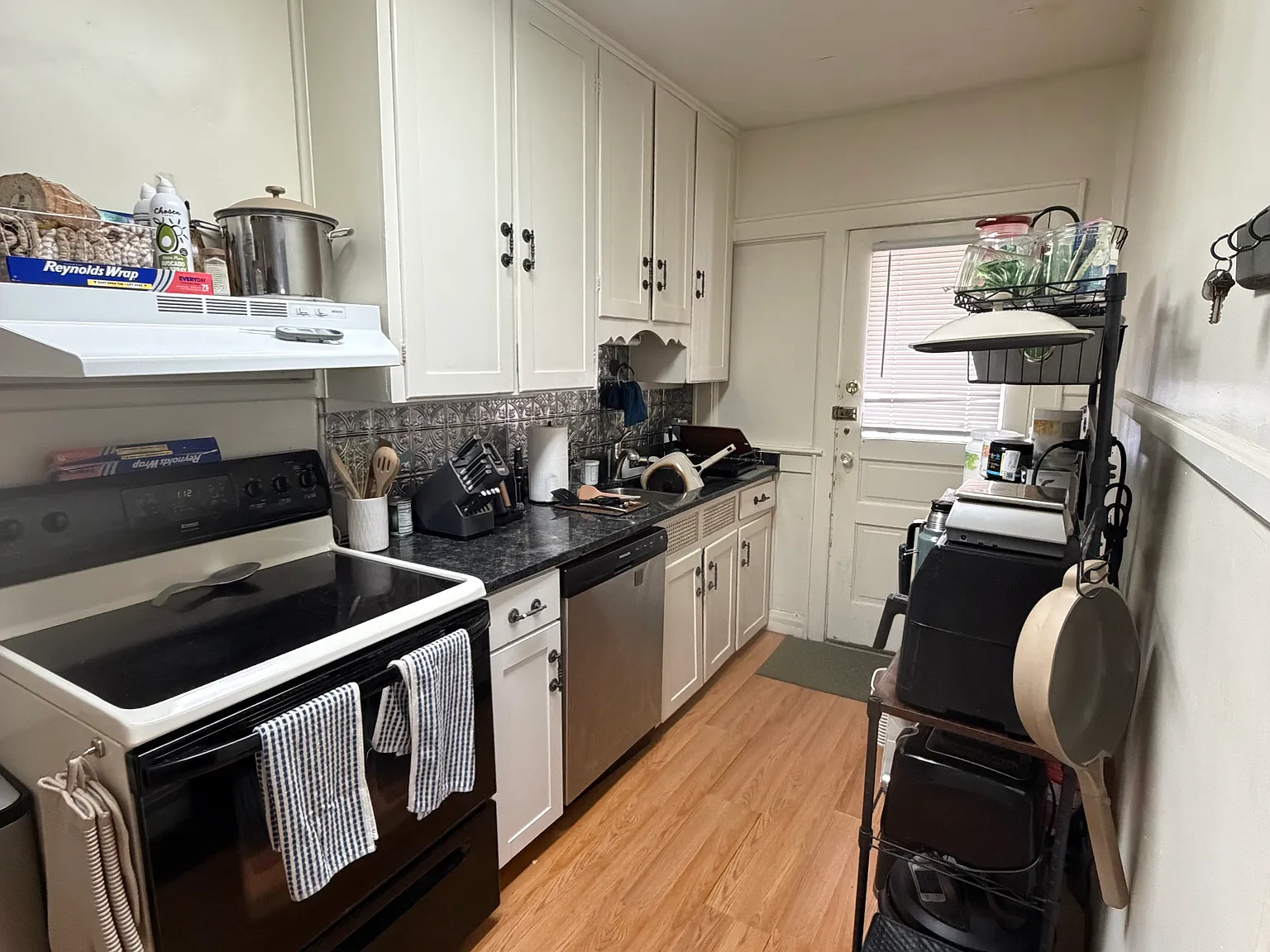 2 bed, 1200 sqft, $1,675 — Photo 3