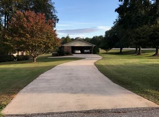 100 Arphenia Dr, West Union, SC 29696