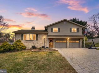 43 Lynwood Dr, York, PA 17402