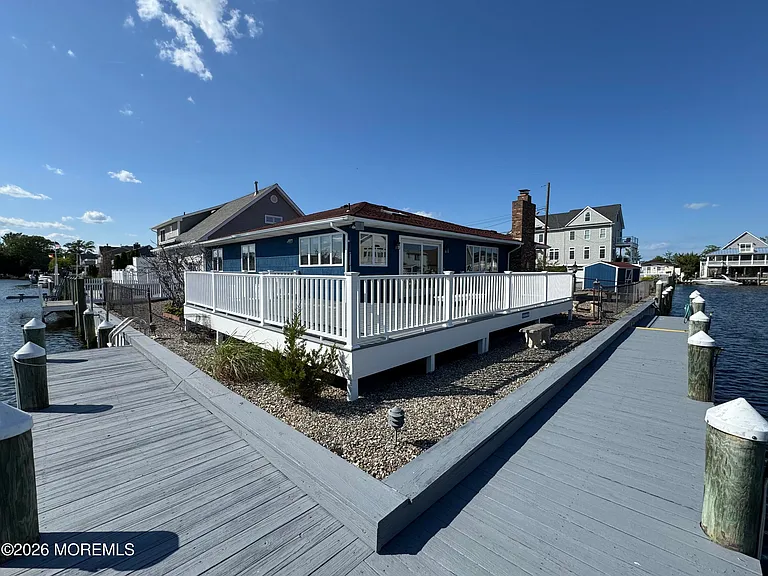 31 Navarra Dr — Photo 24