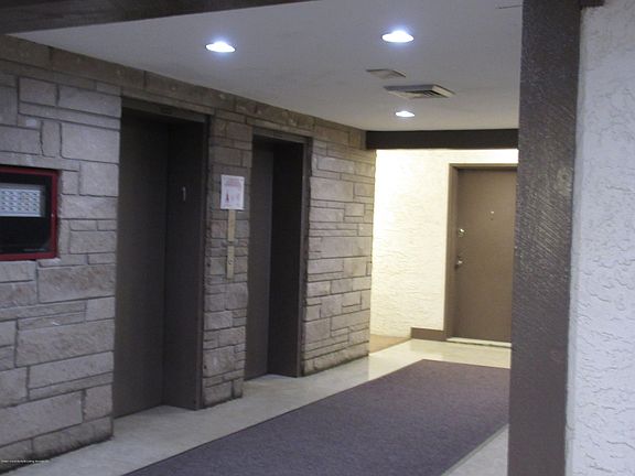 3rd image of 2 Elmwood Park Dr APT 308