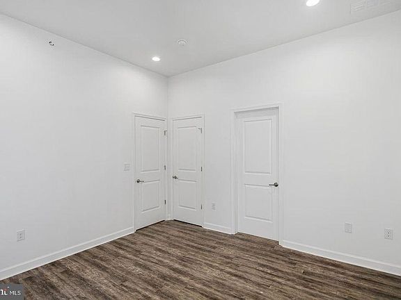 5th image of 980 N Marshall St #3