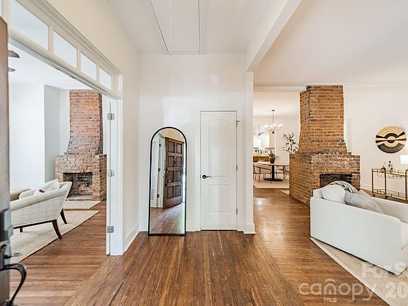 5th image of 219 W Park Ave