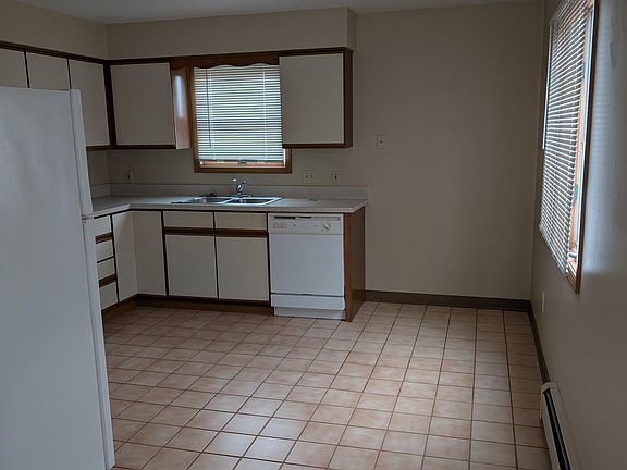 2nd image of 6450 Saint Andrews Dr #4