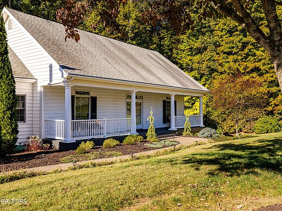 4th image of 3619 Clayfield Ln
