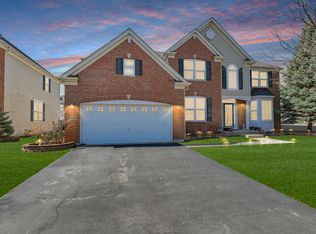 2124 Amelia Ln, Hoffman Estates, IL 60192