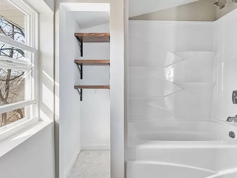 56 Powers Rd — Photo 15