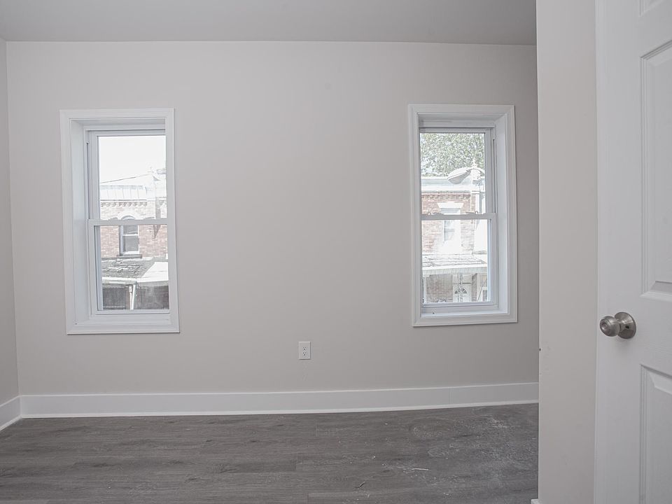 1st image of 304 E Ontario St #12