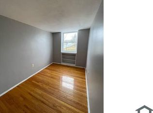 1305 Mantle St, Parkville, MD 21234