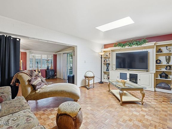 5th image of 10402 N 105TH Avenue