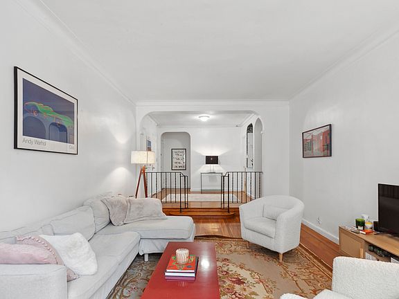 3rd image of 305 W 52nd St APT 6E