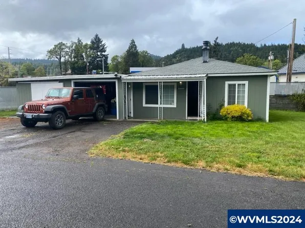 47755 Harris St, Oakridge, OR 97463
