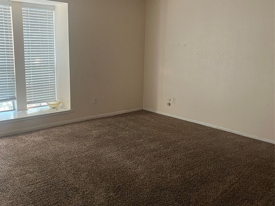 1st image of 14370 Misty Meadow Ln #14370