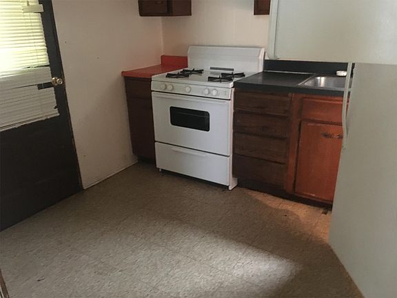 5th image of 1029 Underwood Pl