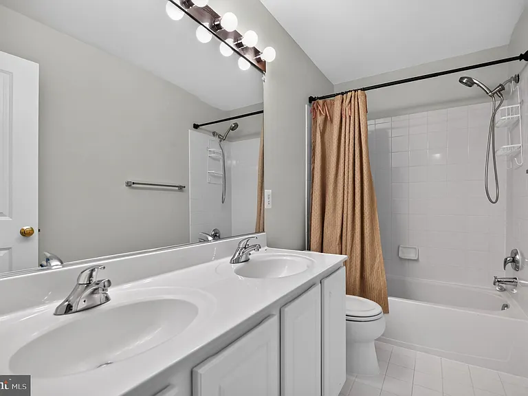 43278 Sunderleigh Sq — Photo 32