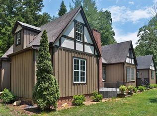 452 Mills Gap Rd, Fletcher, NC 28704