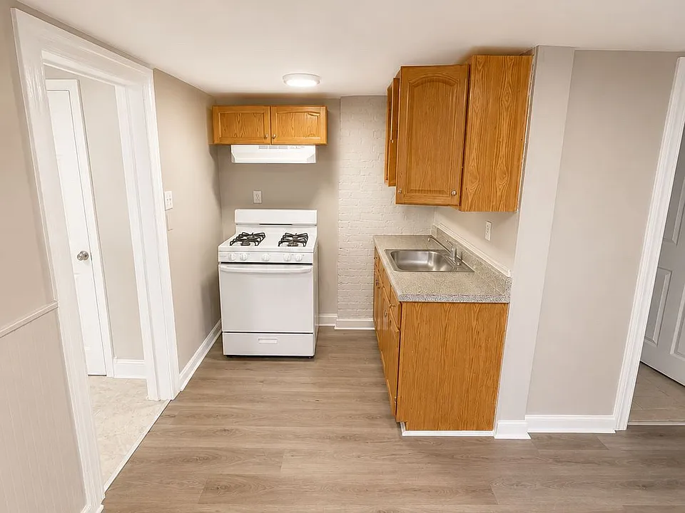 92 N 6th St #1