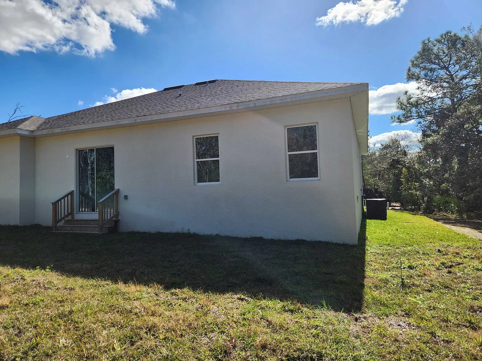 3 bed, 2.5 bath, 2036 sqft, $2,500 — Photo 3