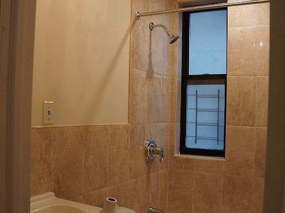 4th image of 1512 Amsterdam Ave APT 9