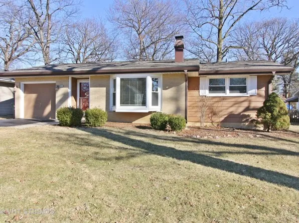 615 N Lake St, Grayslake, IL 60030