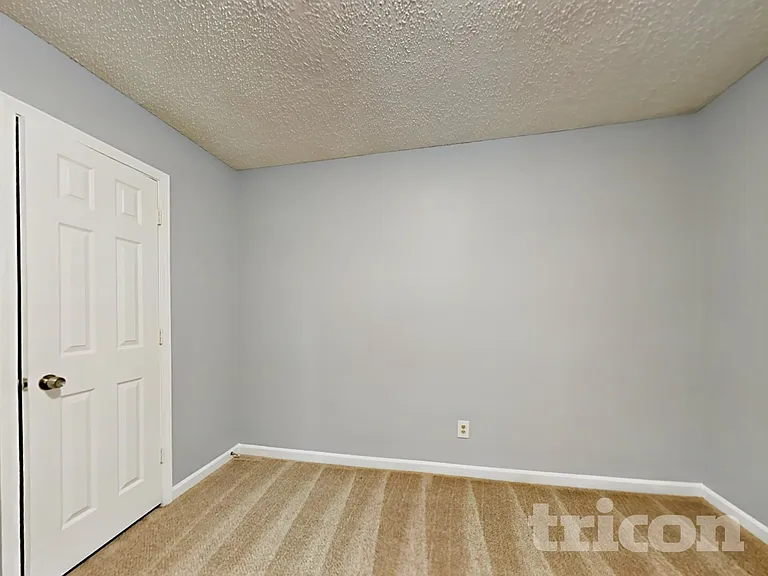 91 Stratford Dr — Photo 11