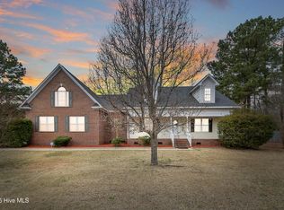 105 Fetlock Ct, Raeford, NC 28376