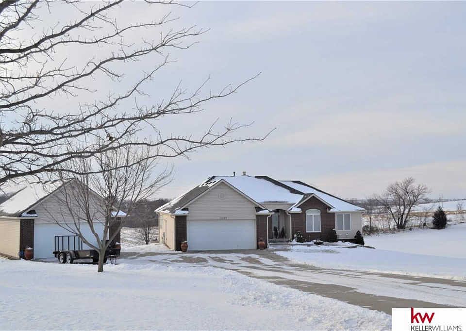 1st image of 10190 Oakview Dr