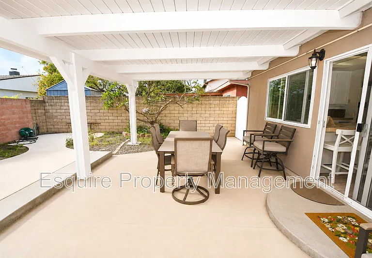 2065 Pamela St — Photo 21