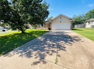 205 Juniper Dr, Georgetown, TX 78626