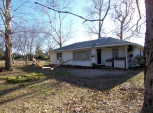 200 An County Road 172, Elkhart, TX 75839