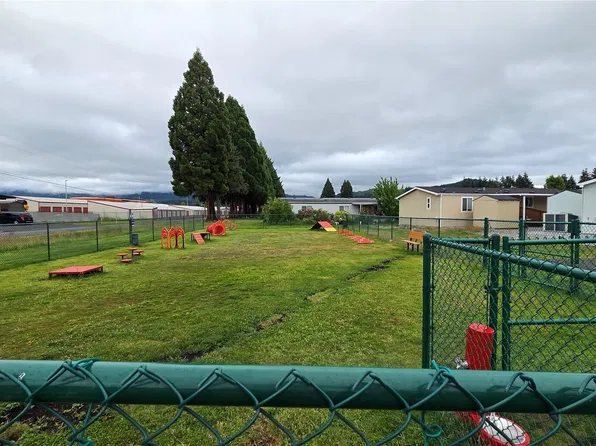 920 Cottonwood Drive, Enumclaw, WA 98022