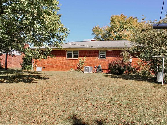 5th image of 528 Magness Dr