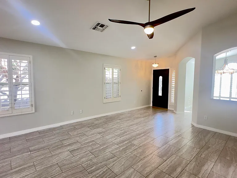 8160 W Mary Ann Dr — Photo 4
