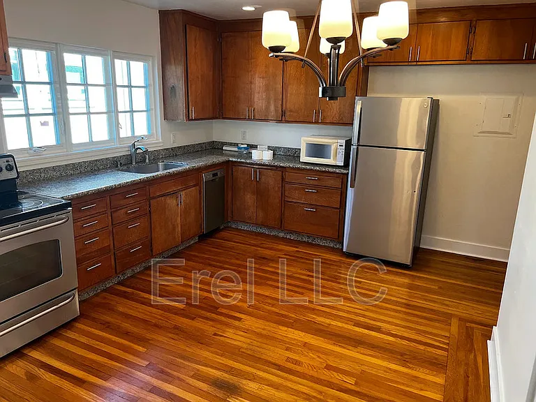 2521 Ashby Ave — Photo 12