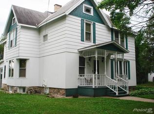 321 E Garfield Ave, Marion, WI 54950