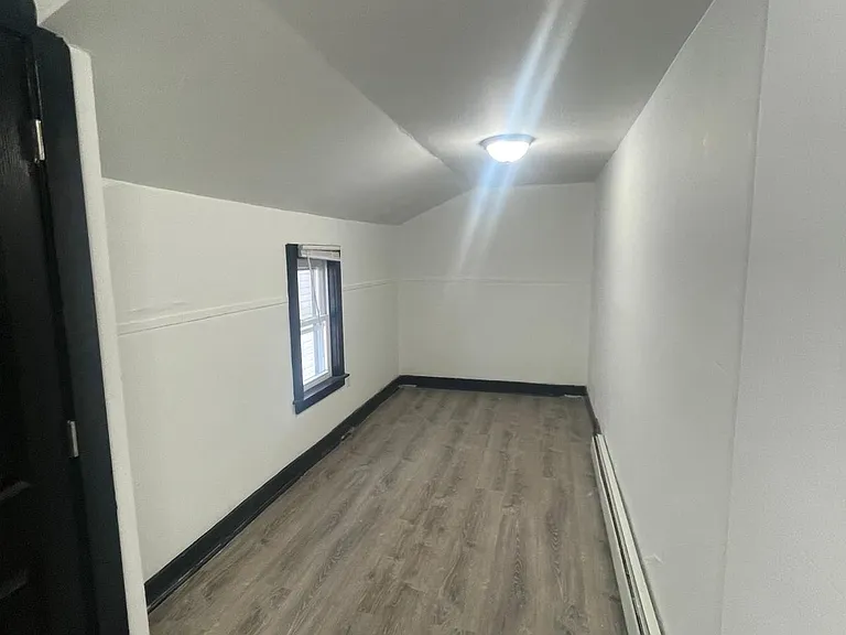 306 Court St — Photo 6