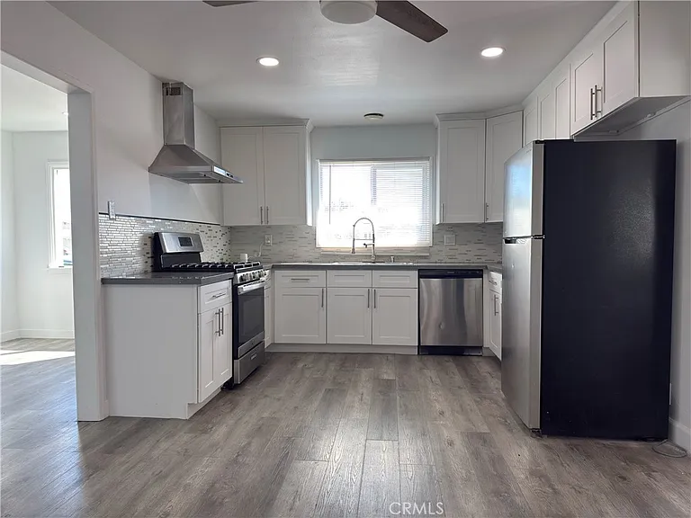 801 N Sabina St — Photo 1