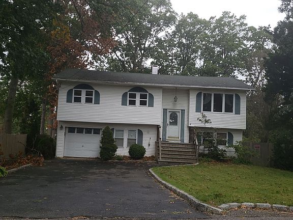 2nd image of 321 Collington Dr