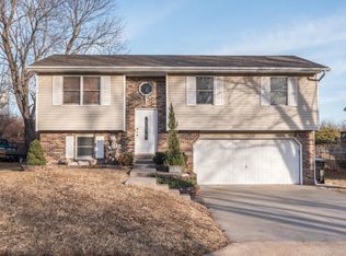 1311 Grandview Dr, Jefferson City, MO 65109