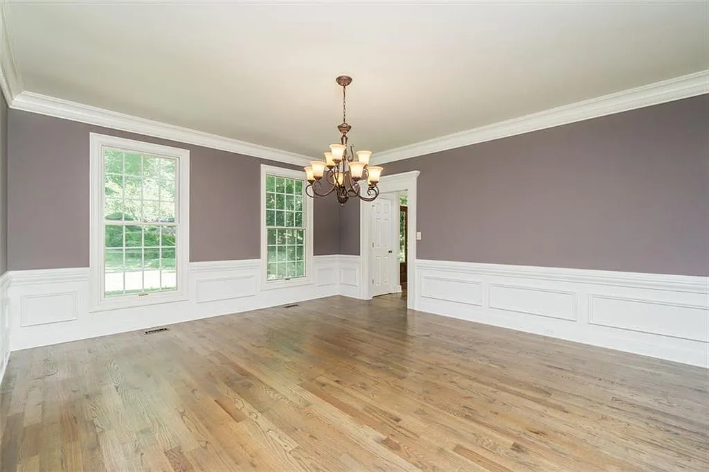 7 bed, 9.0 bath, 10097 sqft, $9,000 — Photo 4