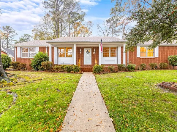 276 Bridgeview Cir, Chesapeake, VA 23322