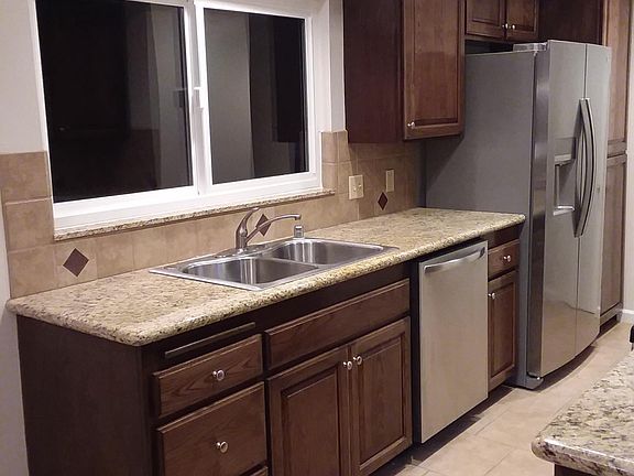 2nd image of 22604 Maple Ave Unit 2