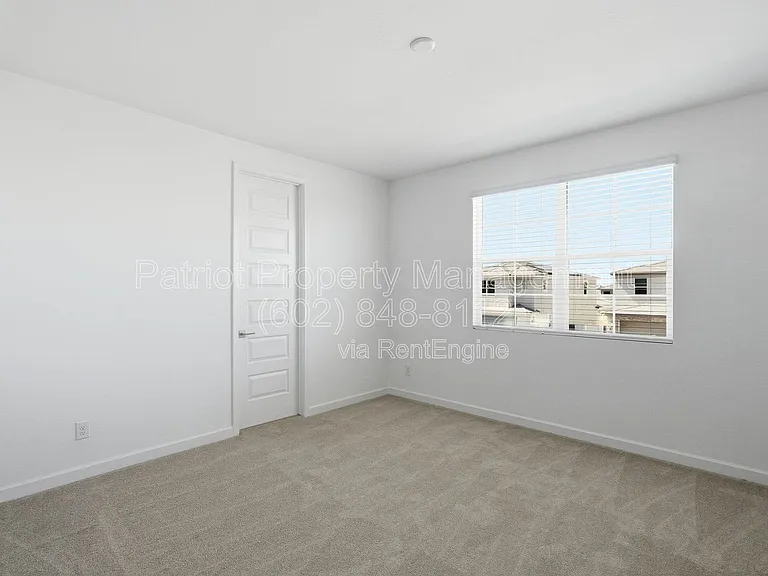 7404 W Buckhorn Trl — Photo 34