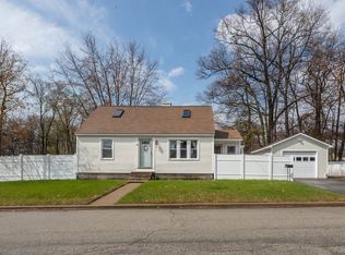 10 Maurice St, Manchester, NH 03103