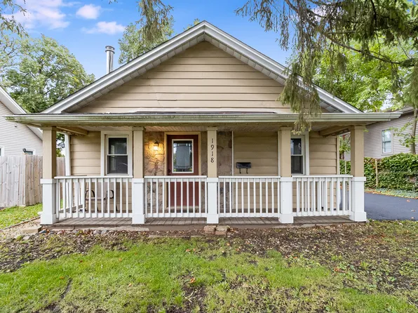 1918 N Center St, Crest Hill, IL 60403