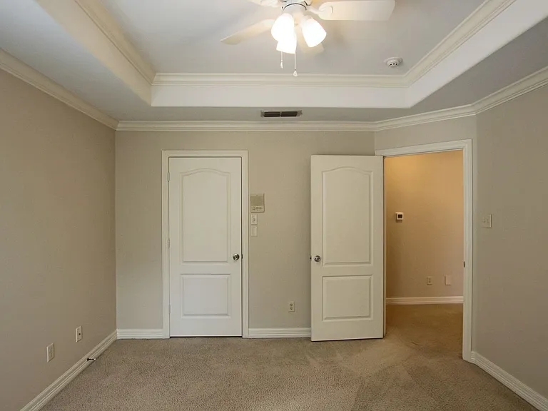 1202 River Bend Dr — Photo 23