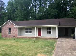 57 Cherokee Dr, Jackson, TN 38301