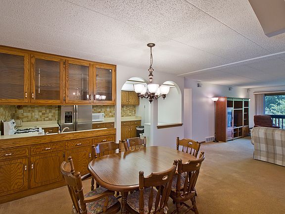 4th image of 10351 Menard Ave #3-309