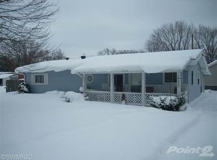 19835 S Metcalf Ct, Edwardsburg, MI 49112