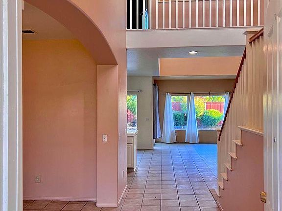 3rd image of 130 Tradewinds Ln